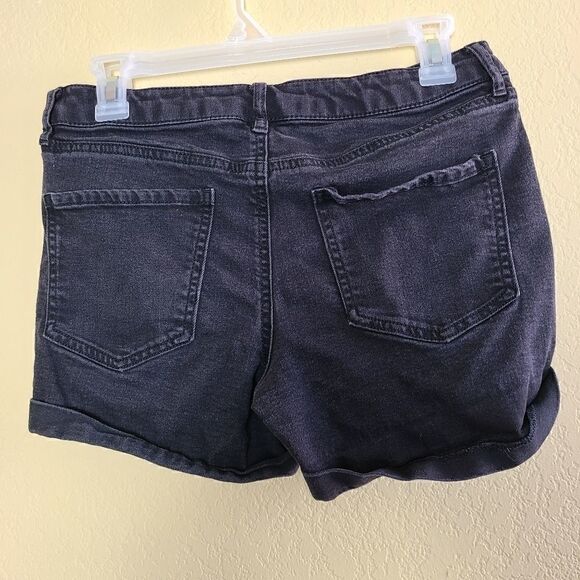 Refuge Distressed Shorts   - Picture 6 of 7